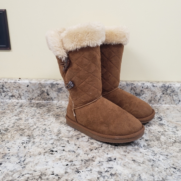 Apres by Lamo Faux Suede Buckskin Faux Fur Boots Girl's Size 1Y - Picture 16 of 16